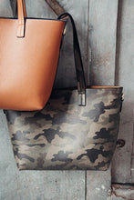 Load image into Gallery viewer, Jane Leather Perforated Large Tote