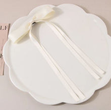 Load image into Gallery viewer, Hair Clip with Delicate Bow