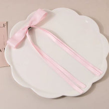 Load image into Gallery viewer, Hair Clip with Delicate Bow