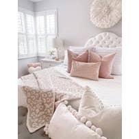 Load image into Gallery viewer, Luxe Leopard Throw Blanket - Camel Leopard