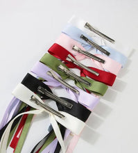 Load image into Gallery viewer, Hair Clip with Delicate Bow