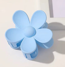 Load image into Gallery viewer, Daisy Love Claw Clip - Double sided flower - 4 Colors
