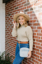 Load image into Gallery viewer, SueEllen Quilted Small Crossbody Bag with Gold Chain Strap
