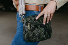 Load image into Gallery viewer, SueEllen Quilted Small Crossbody Bag with Gold Chain Strap
